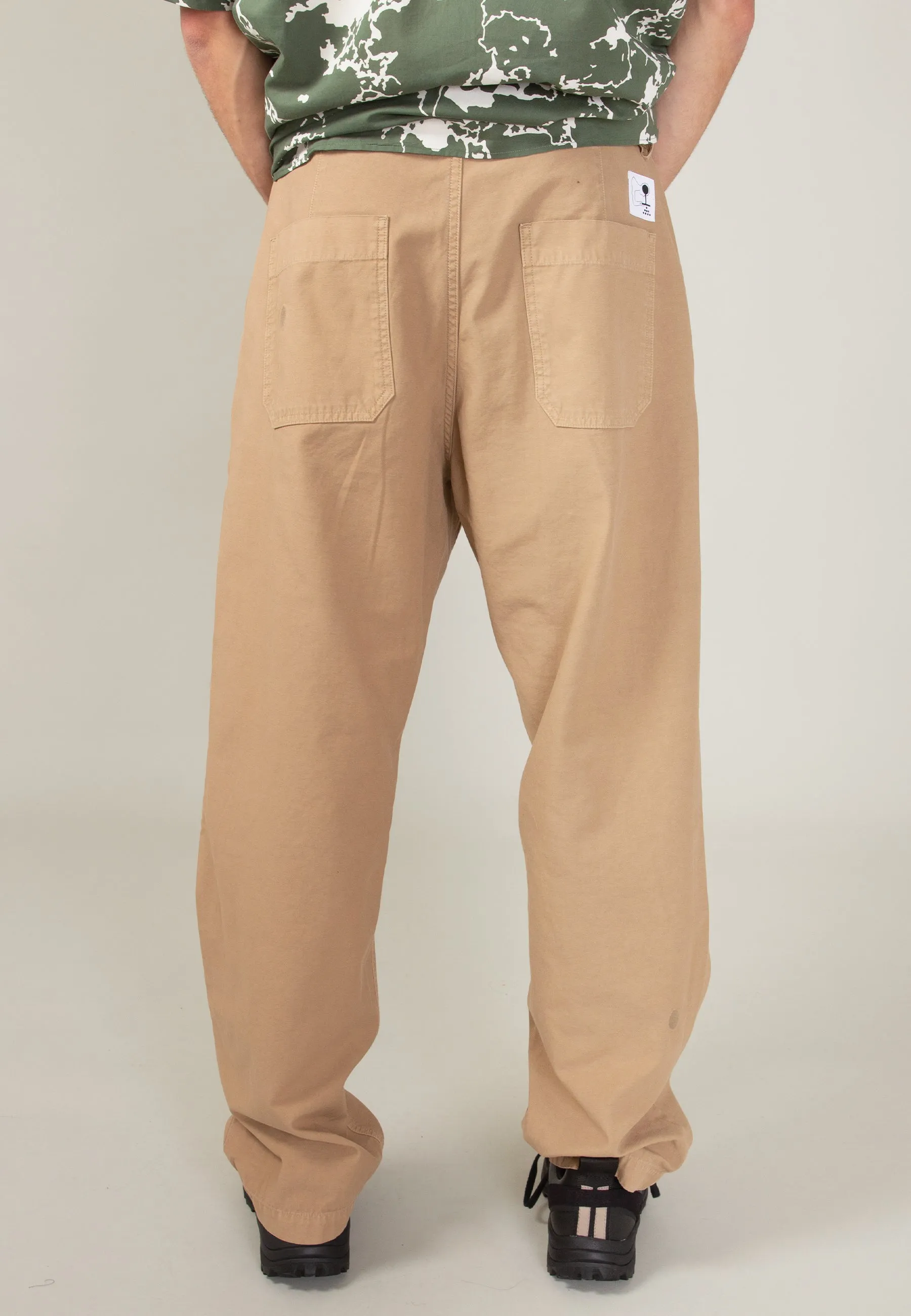 GM x NP Lukas Backsatin Pants - dark khaki